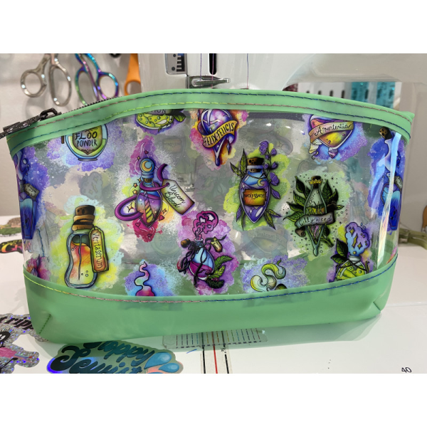 HP POTIONS TOILETRY BAG